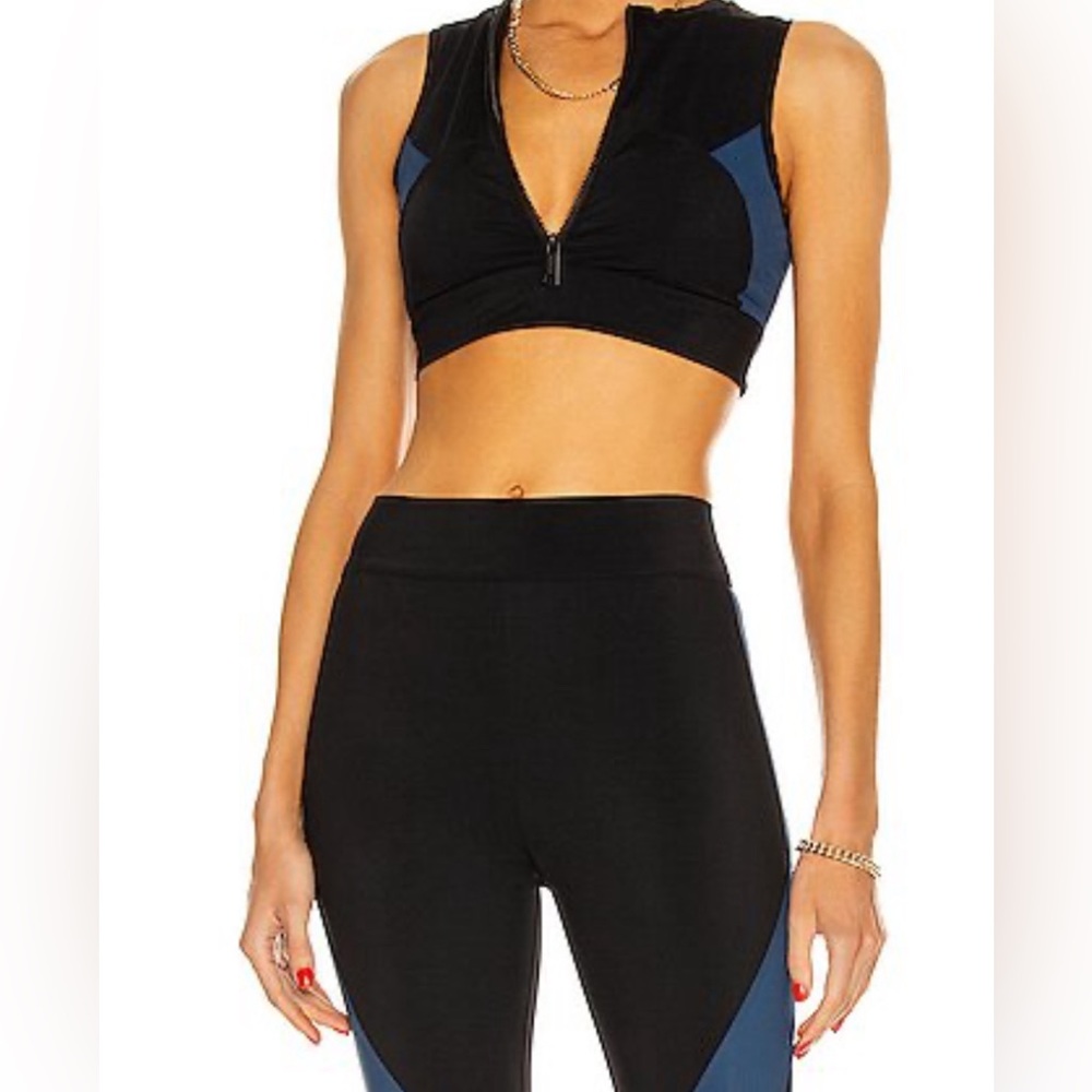 Burberry Quinn Black Bra Top Women’s Size Large NWT Half Zip Stretch Designer